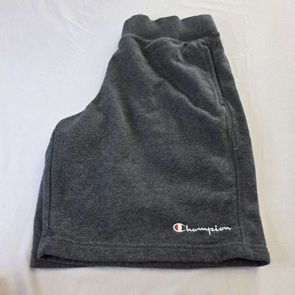 Champion Shorts Men's Size Medium With Pockets Sweatpant Material